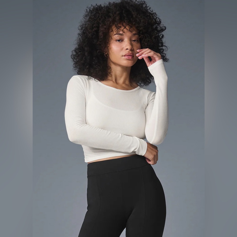 ALO Yoga Light Blue Ribbed Long Sleeve Tee - Picture 5 of 6